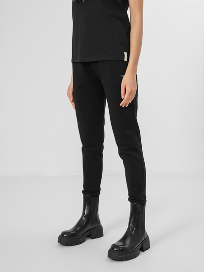 Spodnie damskie Outhorn OTHAW22TTROF041